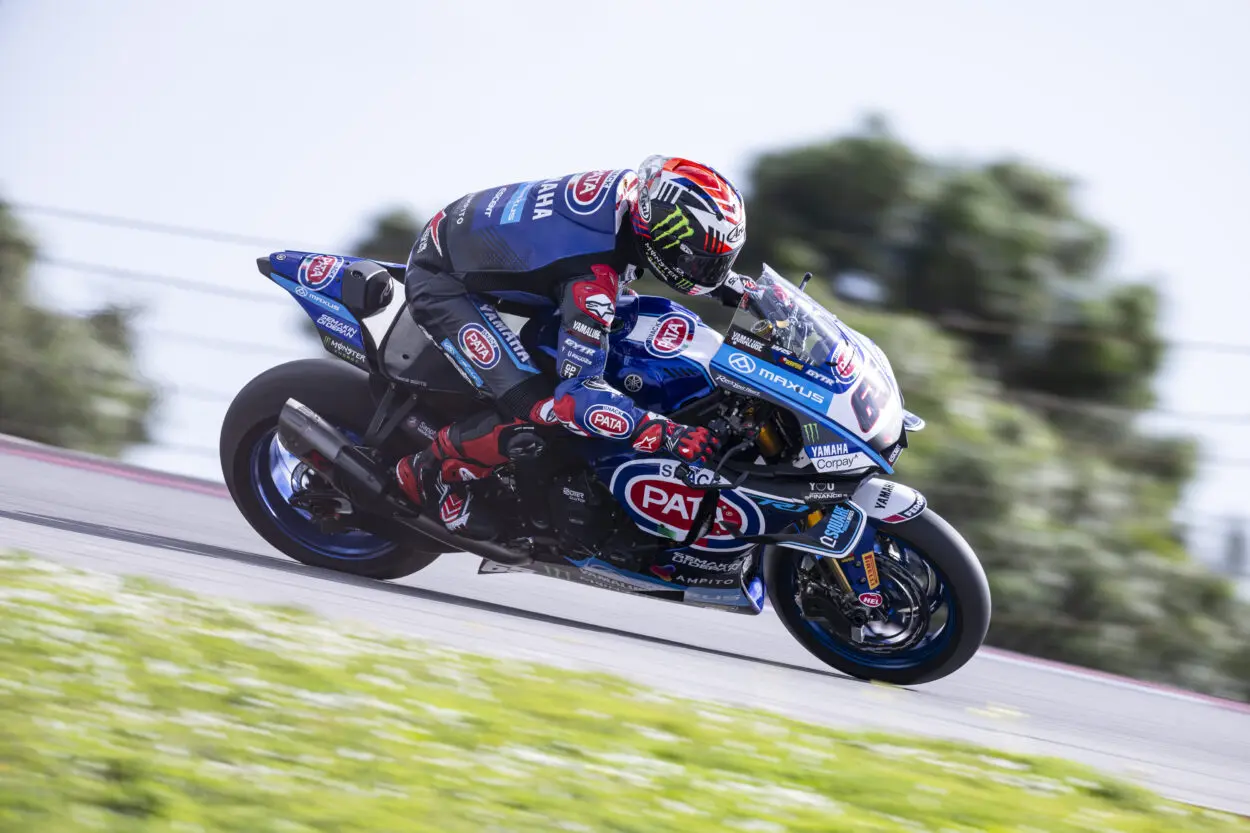 SBK | Jonathan Rea è stato operato con successo al piede sinistro, ma non correrà il Round del Portogallo 2025