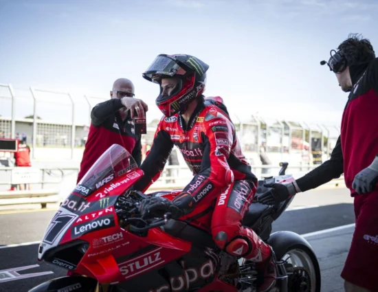 SBK | Round Australia 2025: Nicolò Bulega non ha rivali in Gara 1. Sua la vittoria nella prima corsa della stagione!