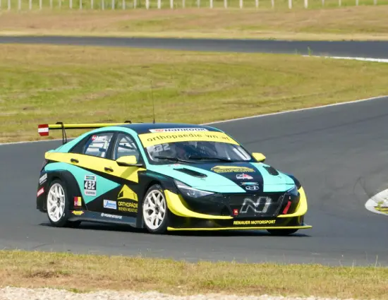 TCR European Endurance | Bernhard Stitz esordirà con Renauer Motorsport