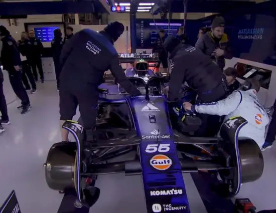 F1 | Williams presenta la FW47, in livrea “camo”, di Alex Albon e Carlos Sainz