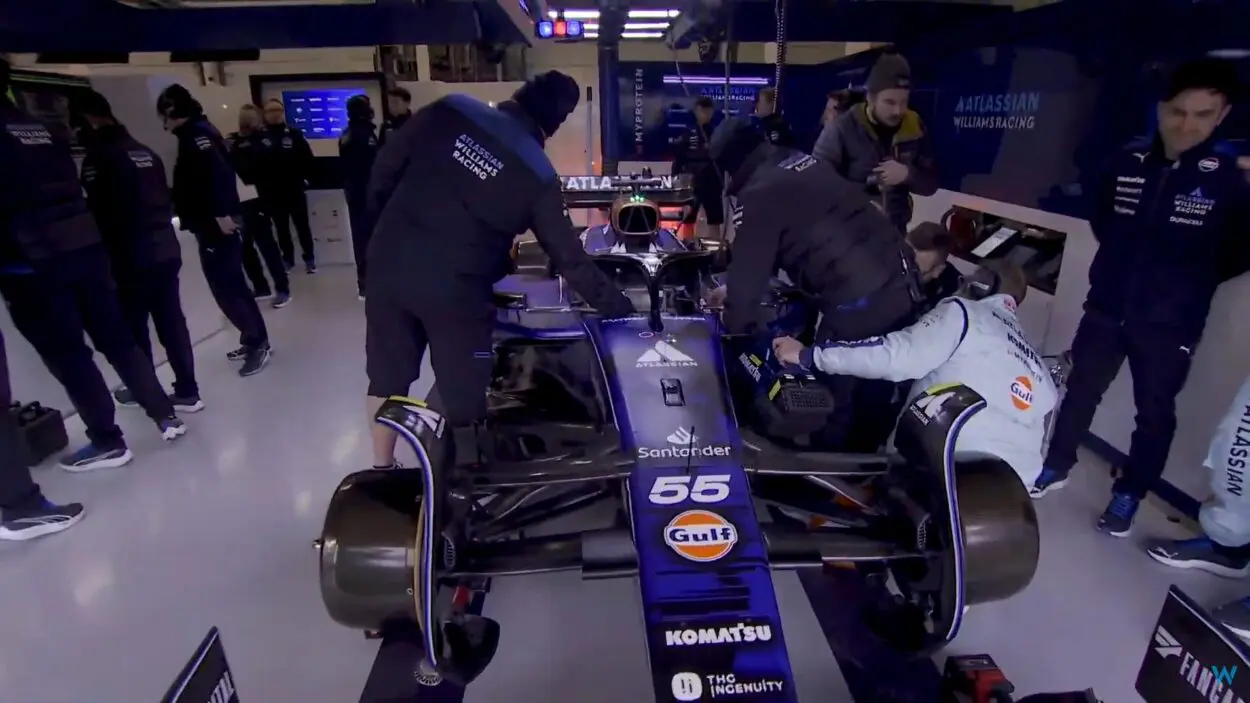 F1 | Williams presenta la FW47, in livrea “camo”, di Alex Albon e Carlos Sainz