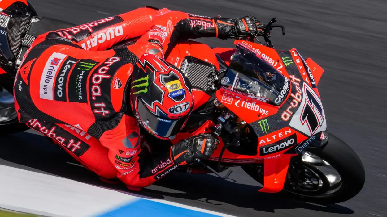SBK / SSP | Test Phillip Island pre-2025, prima giornata: Nicolò Bulega ottiene il miglior tempo, poi Iannone e Razgatlıoğlu