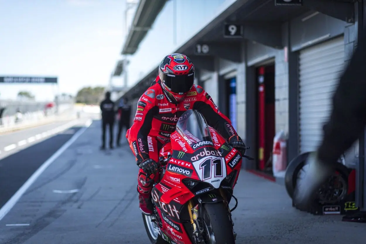 SBK | Round Australia 2025, FP1: poker di Ducati davanti a tutti, Nicolò Bulega subito sotto il ’29