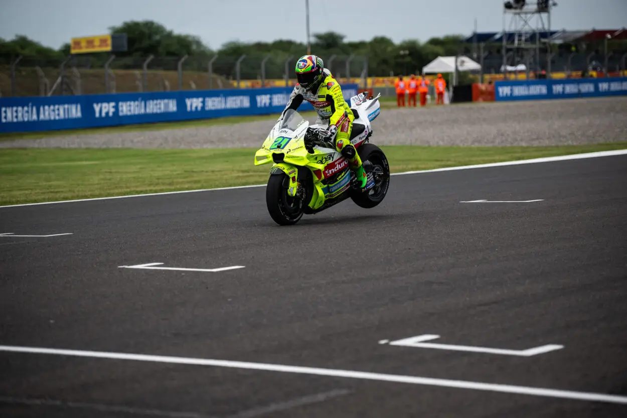 MotoGP | GP Americhe 2025, FP1: Morbidelli comanda sul bagnato, 3° Marc Marquez con caduta