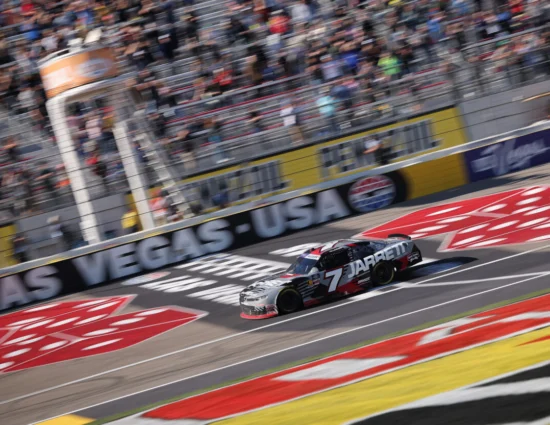 NASCAR | Xfinity Series, Las Vegas #1 2025: Allgaier batte Almirola e riscatta la sconfitta di Phoenix