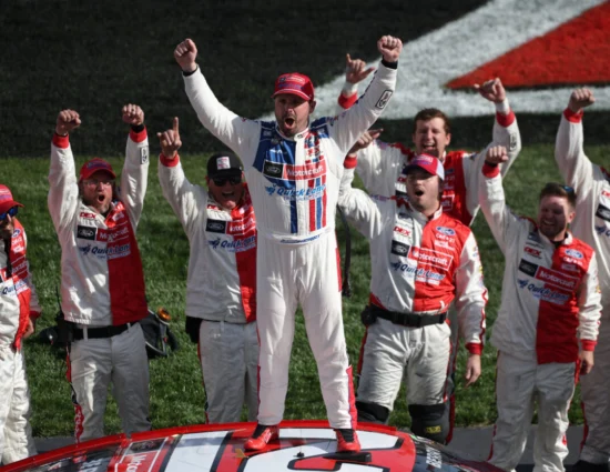 NASCAR | Cup Series, Las Vegas #1 2025: Josh Berry trionfa per la prima volta nella classe regina