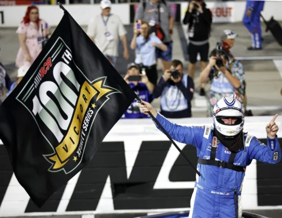 NASCAR | Xfinity Series, Martinsville #1 2025: Austin Hill vince “alla Bradbury” una gara piena di interruzioni