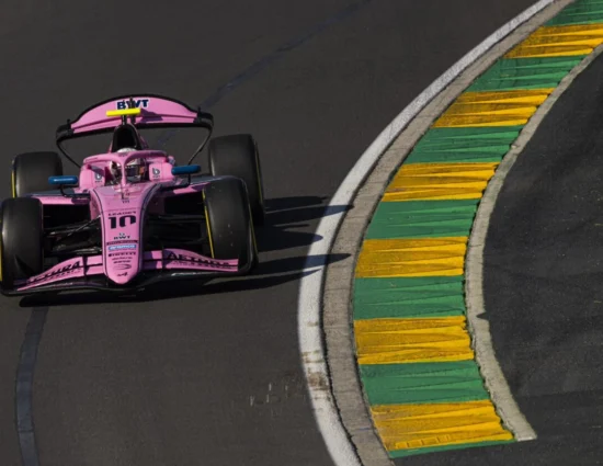 F2 | GP Australia 2025, Gabriele Minì penalizzato per impeding. Martins eredita la pole position nella Feature Race