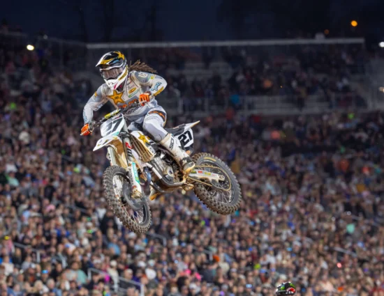 Supercross | Birmingham 2025, Stewart: “Ho colpito forte un’anca in prova, ho dato tutto”