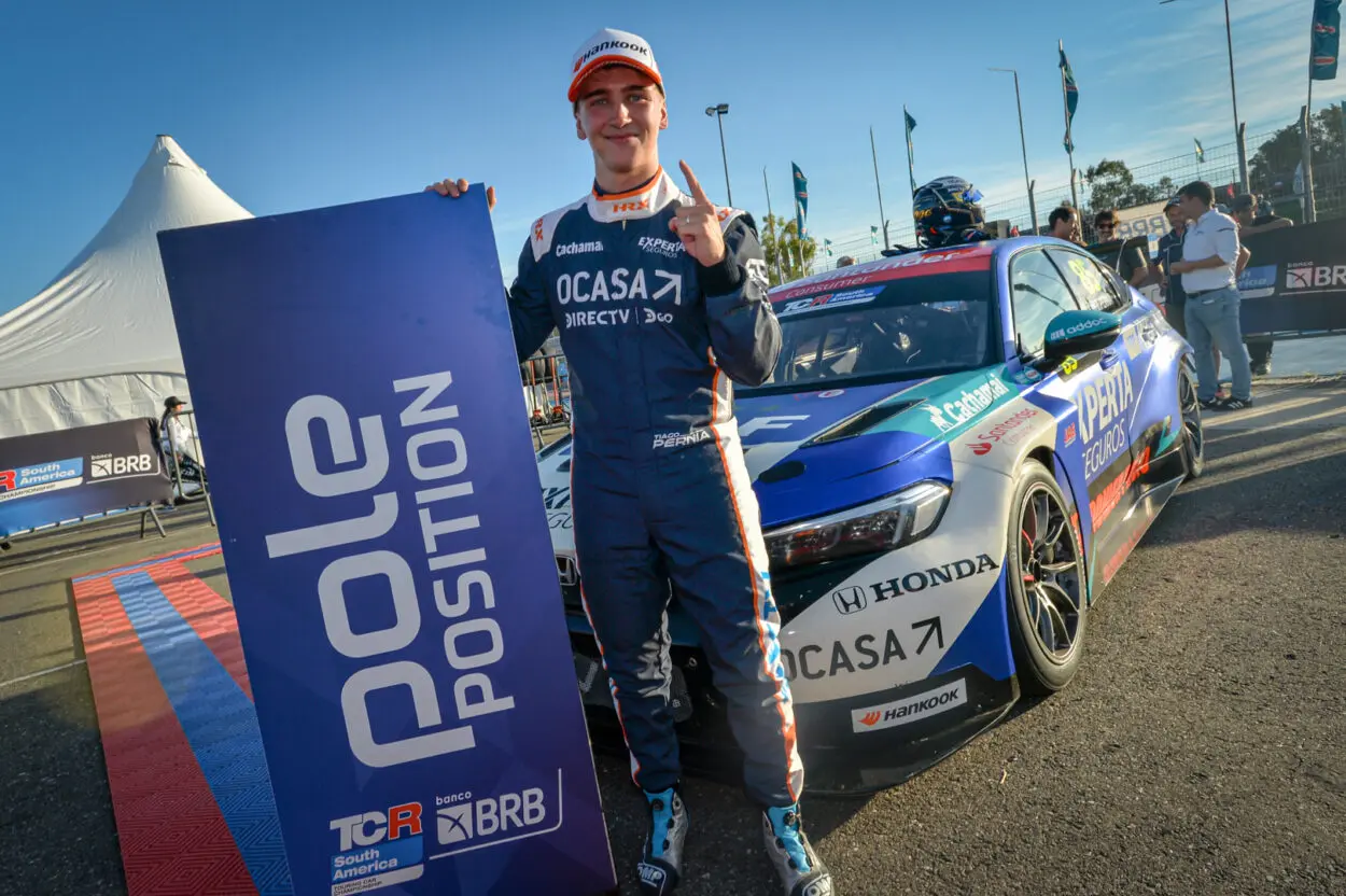 TCR South America | Rosario 2025, Qualifiche: Tiago Pernía beffa Nelson Piquet Jr all’ultimo momento