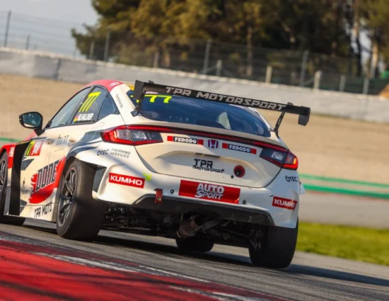 TCR Spain | Aragón 2025, Gara 1: Volt beffa e resiste ad Halder, ma una penalità premia il secondo