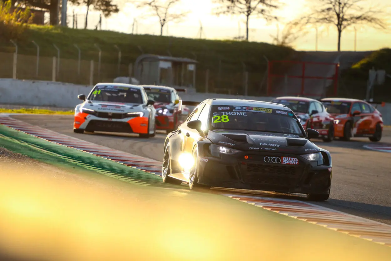 TCR Spain | Tris di vetture del Team Clairet Sport nel 2025. Esordio per Thome, conferma di Chaligne e Savoldelli