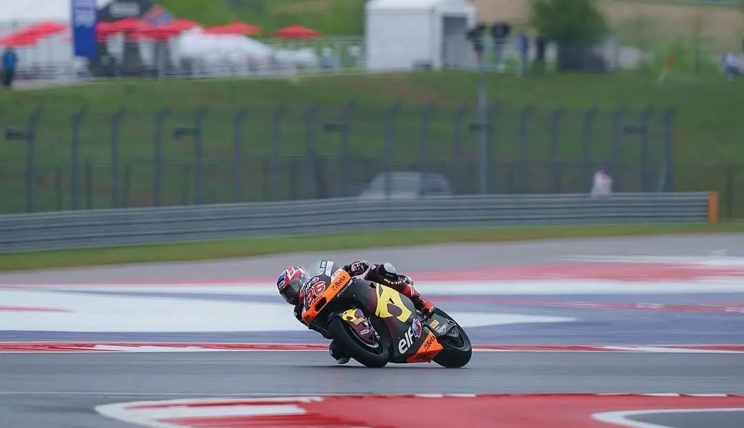 Moto2 | GP Americhe 2025, gara: Dixon sfoggia l’asso pigliatutto sul bagnato, disastro Gonzalez