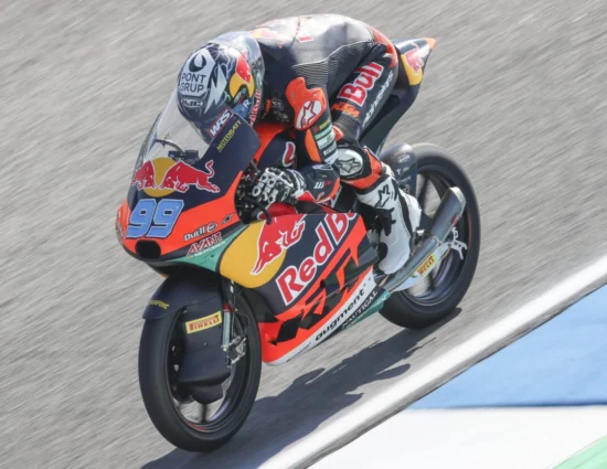 Moto3 | GP Thailandia 2025, Gara: José Antonio Rueda vince la sua seconda gara in carriera, doppietta KTM Ajo