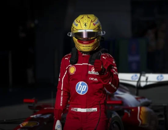 F1 | GP Cina 2025, Sprint: Hamilton resiste a Verstappen al via e poi domina su Piastri e l’olandese. Leclerc 5°, Norris 8°