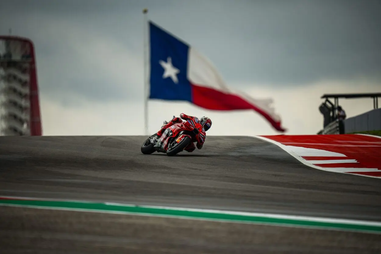 MotoGP | GP Americhe 2025, Gara Sprint: Marc Márquez vince ancora, ennesima doppietta dei due fratelli