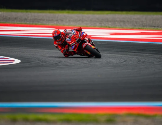MotoGP | GP Argentina 2025, gara: Marc Marquez prevale nel “derby” contro Alex, 3° Morbidelli. Zarco (6°) sorprende sulla Honda LCR