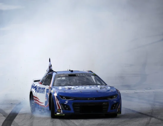 NASCAR | Cup Series, Bristol #1 2025: Kyle Larson domina una gara priva di colpi di scena