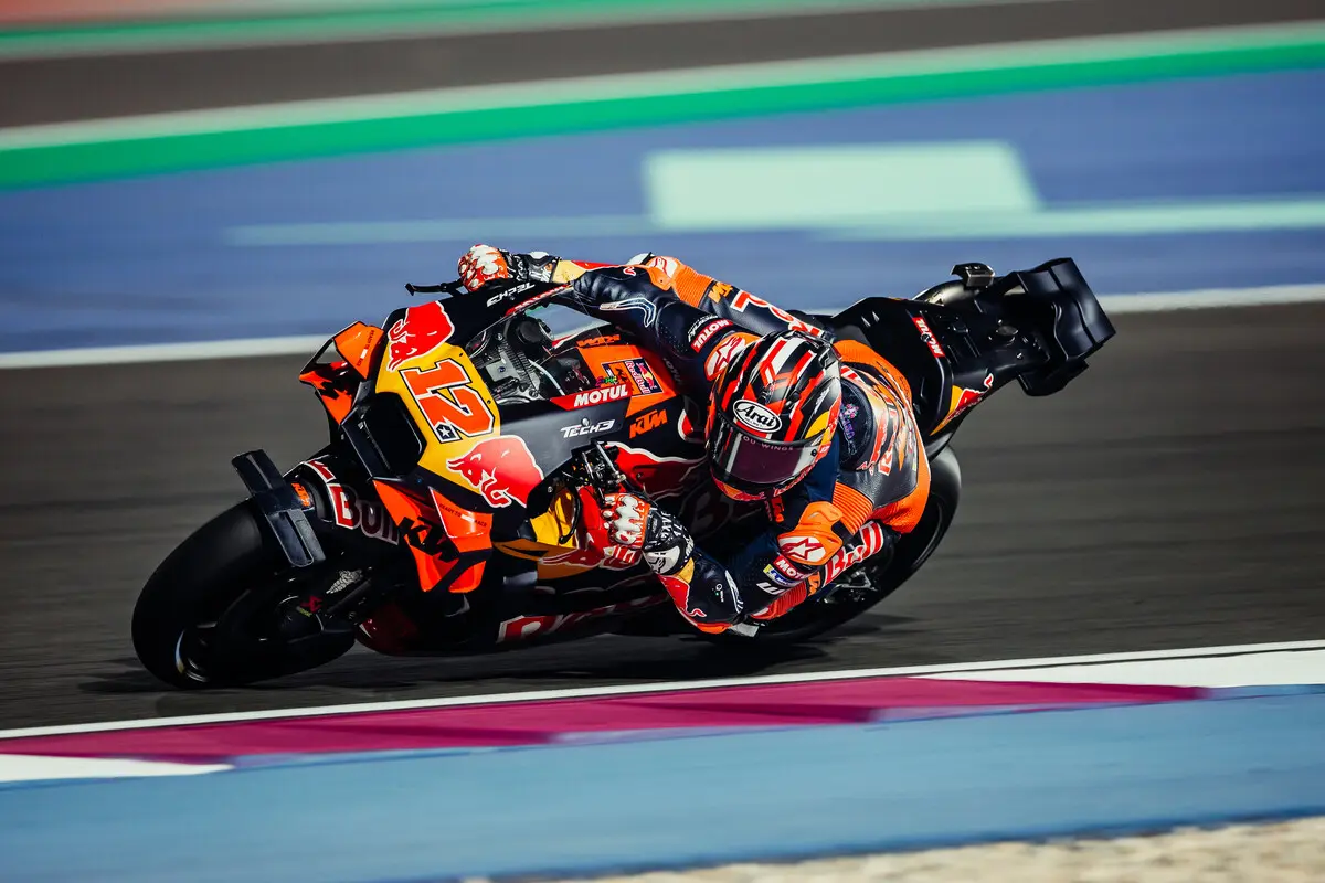 MotoGP | GP Qatar 2025: Maverick Viñales penalizzato per la pressione delle gomme irregolare, Bagnaia eredita la seconda posizione