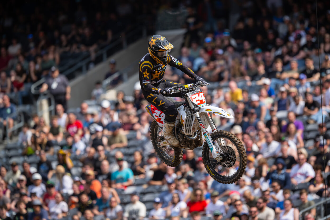 Horse Racing East Rutherford Supercross | East Rutherford 2025, Hampshire: “Cercherò di vincere ...