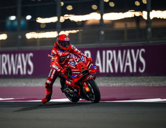 MotoGP | GP Qatar 2025, Sprint: Marc Marquez trionfa, Alex completa il binomio famigliare. Bagnaia 8°