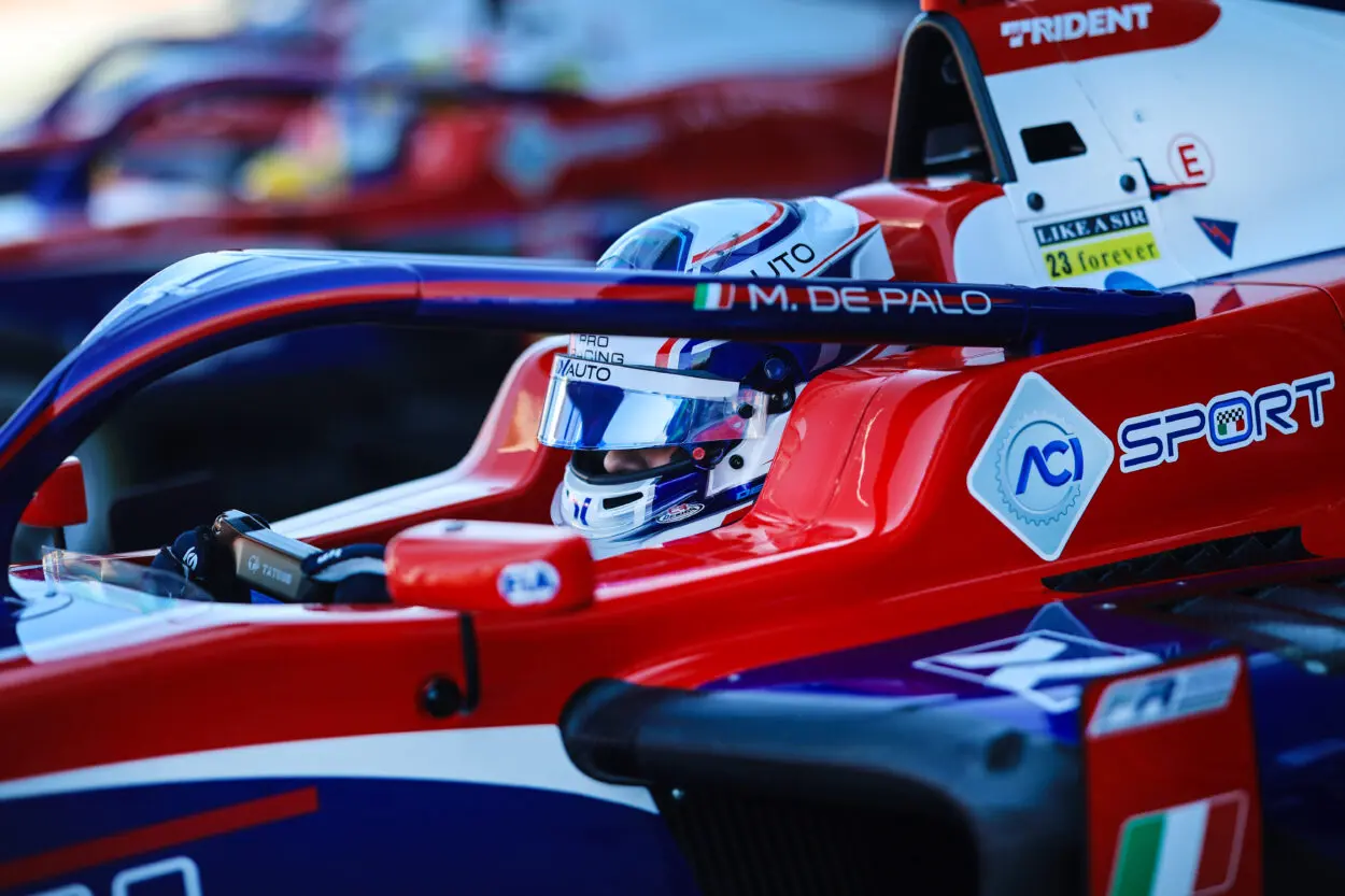 Formula Regional Europe | Misano 2025, Gara 1: De Palo vince la prima! Slater si gira in partenza, Giltaire 2° e Al Dhaheri 3°