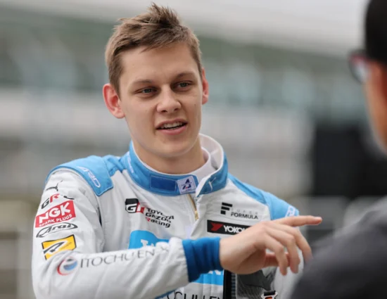 Super Formula | Autopolis 2025, Rasmussen finalmente al debutto: “Ho sfruttato la prima parte di gara per comprendere le gomme, il tracciato e la vettura”