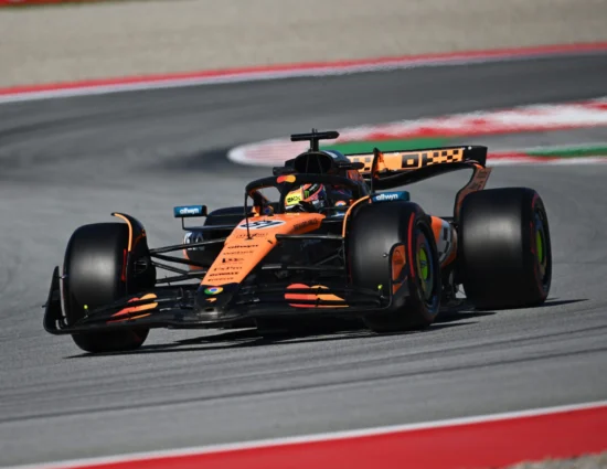 F1 | GP Spagna 2025, FP2: Piastri il più veloce, Russell 2°, poi Verstappen e Norris a pari tempo. Leclerc 5° davanti ad Antonelli. 11° Hamilton