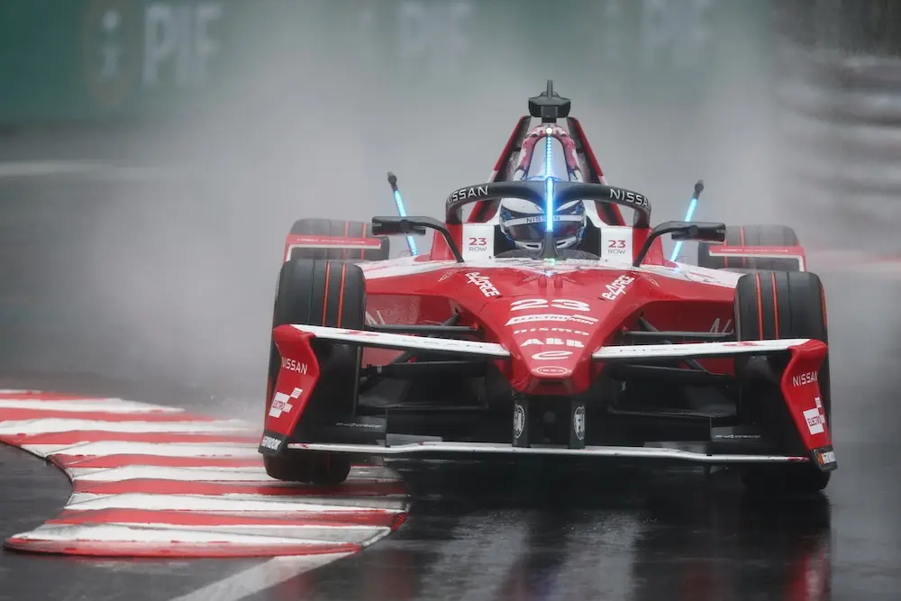 Formula E | Monaco ePrix #2 2025: Oliver Rowland conquista la pole position sotto la pioggia senza disputare la finale