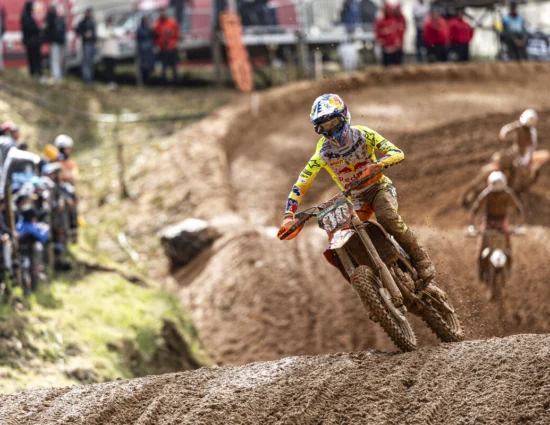 MX2 | GP Portogallo 2025: Andrea Adamo è impeccabile nella palude di Águeda e avvicina la vetta