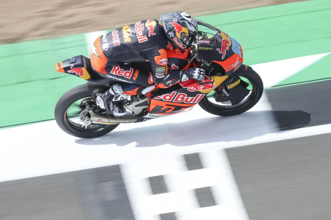 Moto3 | GP Gran Bretagna 2025, FP2: Rueda si prende le ultime libere