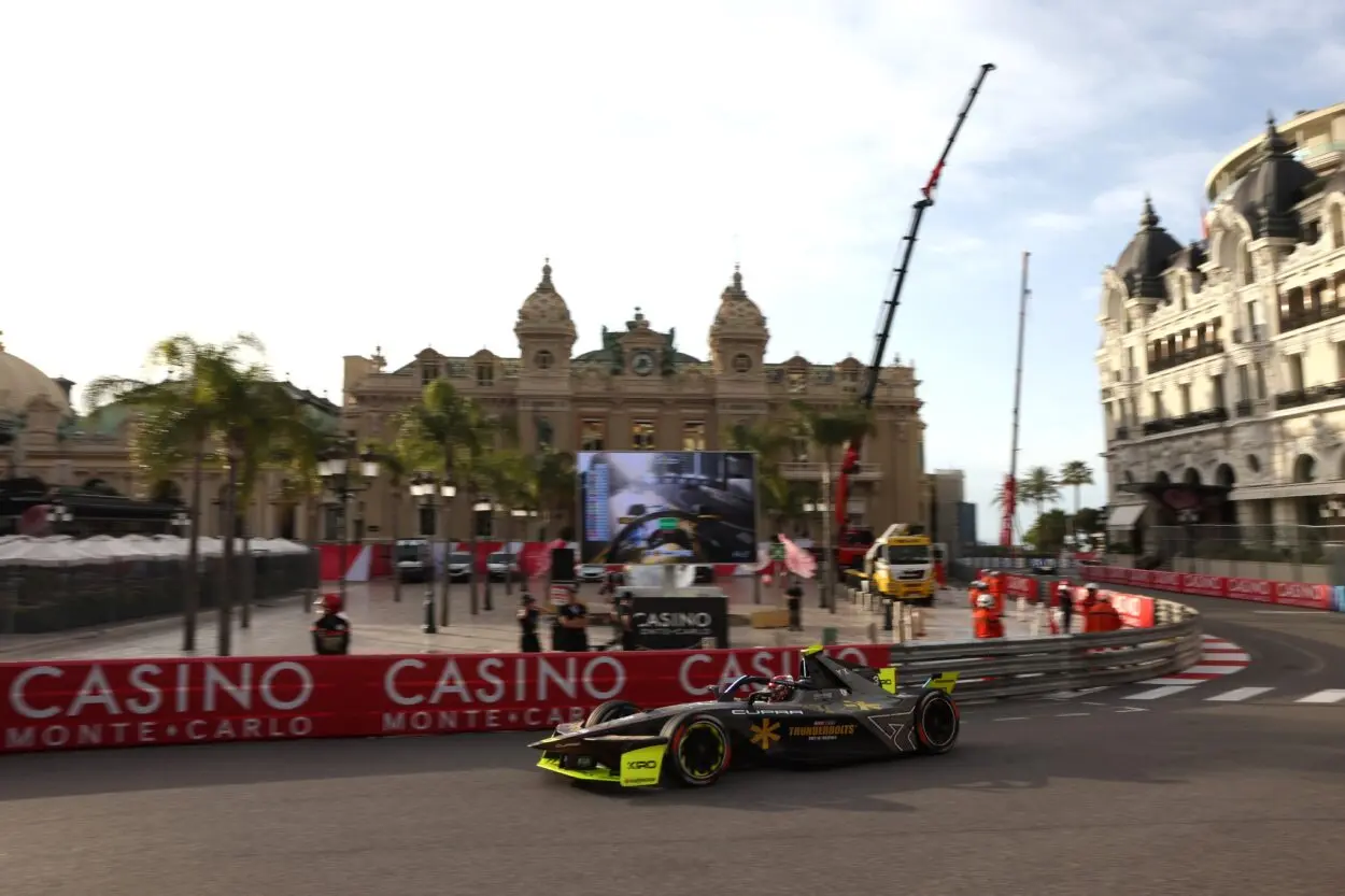 Formula E | Monaco ePrix #1 2025: Beckmann penalizzato per aver infranto il tempo minimo del Pit Boost. NFA per Wehrlein nell’incidente con Barnard
