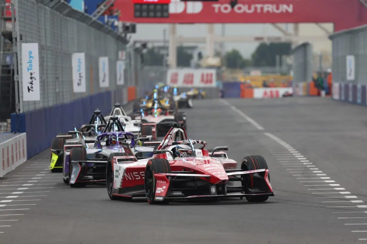 Formula E | Tokyo ePrix #2 2025: Oliver Rowland vince di strategia e allunga in campionato