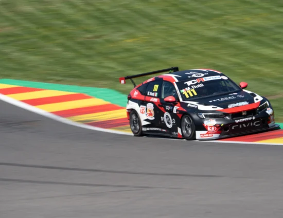 TCR Europe | Spa-Francorchamps 2025, Gara 1: Indomabile Marco Butti, dal ribaltamento nelle libere alla prima vittoria europea senza rivali