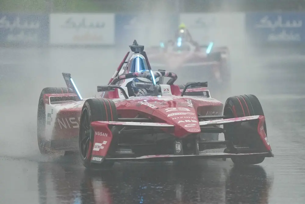 Formula E | Tokyo ePrix #1 2025: Qualifiche cancellate per via del maltempo. Griglia di partenza presa dalle FP2, Rowland in pole position
