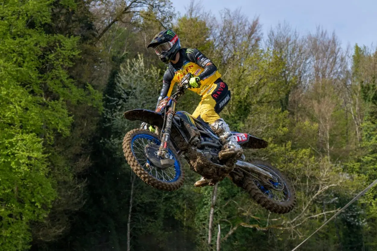EMX250 | GP Portogallo 2025: doppietta per Reišulis nel fango, Mancini sfiora il podio
