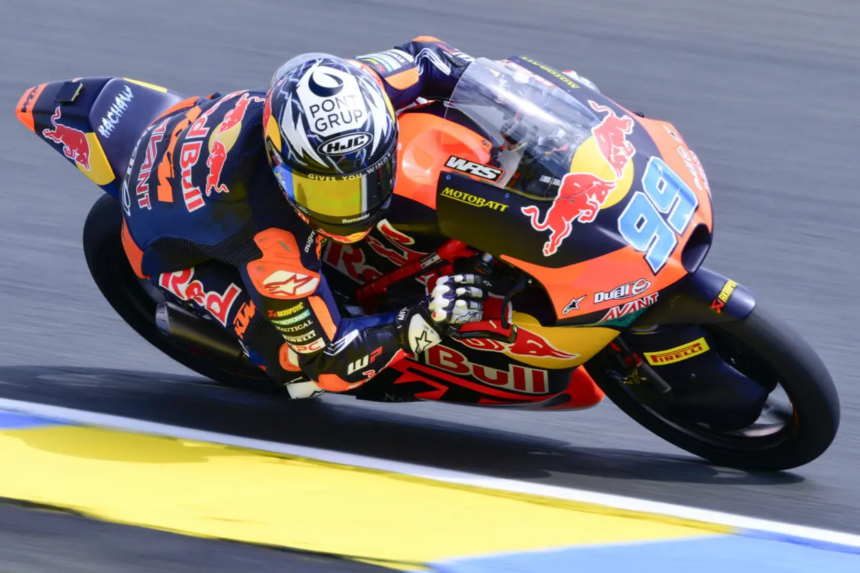 Moto3 | GP Gran Bretagna 2025, FP1: Rueda vola a Silverstone, Almansa e Piqueras inseguono