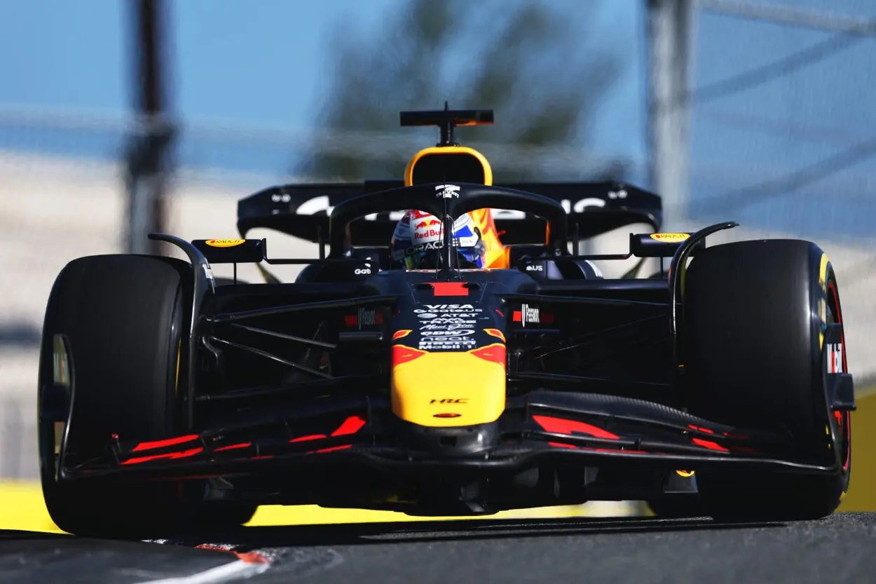 F1 | GP Miami 2025, qualifiche: Verstappen si prende di forza la Pole su Norris. Antonelli fantastico 3°. Disastro Ferrari: Leclerc 8°, Hamilton fuori in Q2