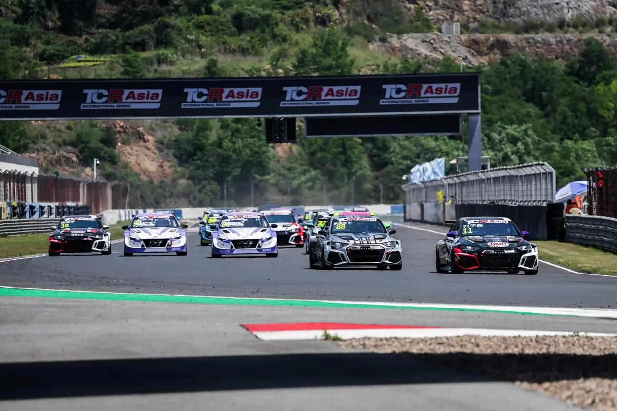 TCR Asia | Ningbo 2025: Chang Chien Shang e Liu Zi Chen si dividono di nuovo una vittoria a testa, ma anche uno zero