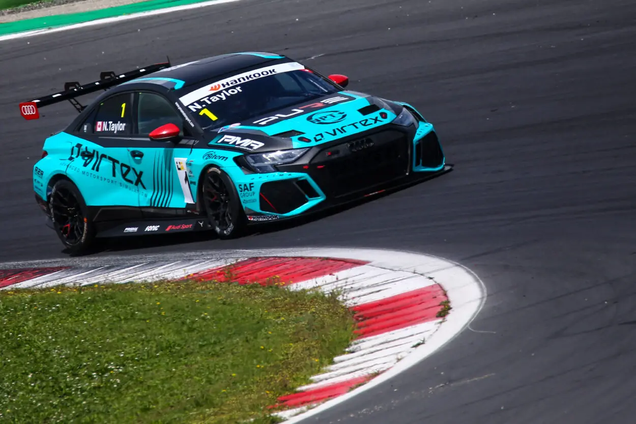 TCR Italy | Vallelunga 2025, Gara 1: Taylor vs Baldan, vince il canadese in una sfida sul filo dei decimi dal primo all’ultimo giro