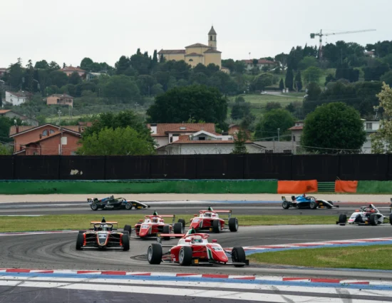 F4 Italia | Misano #1 2025: Kean Nakamura-Berta domina Gara 2