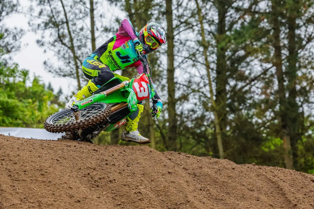 MXGP | GP Spagna 2025: Febvre sbaglia in gara-2 ma batte Coenen e riprende margine in classifica