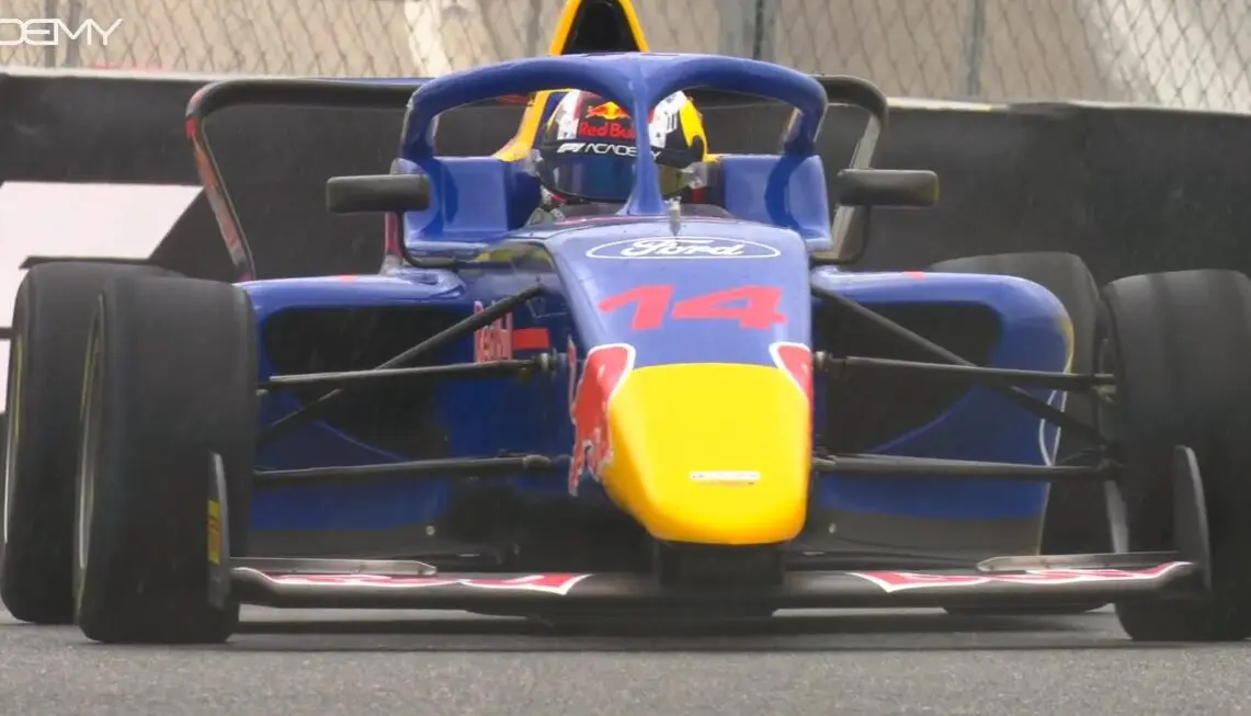 F1 Academy | GP Miami 2025, Qualifiche: la pole va a Chloe Chambers in una sessione condizionata dalla pioggia