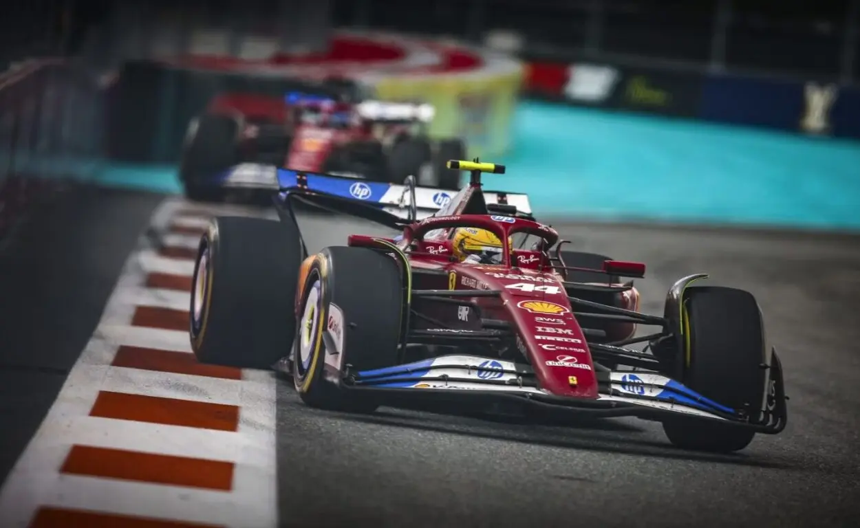 F1 | GP Miami 2025: Ferrari, fa più male il minuto di distacco o i team radio al vetriolo?