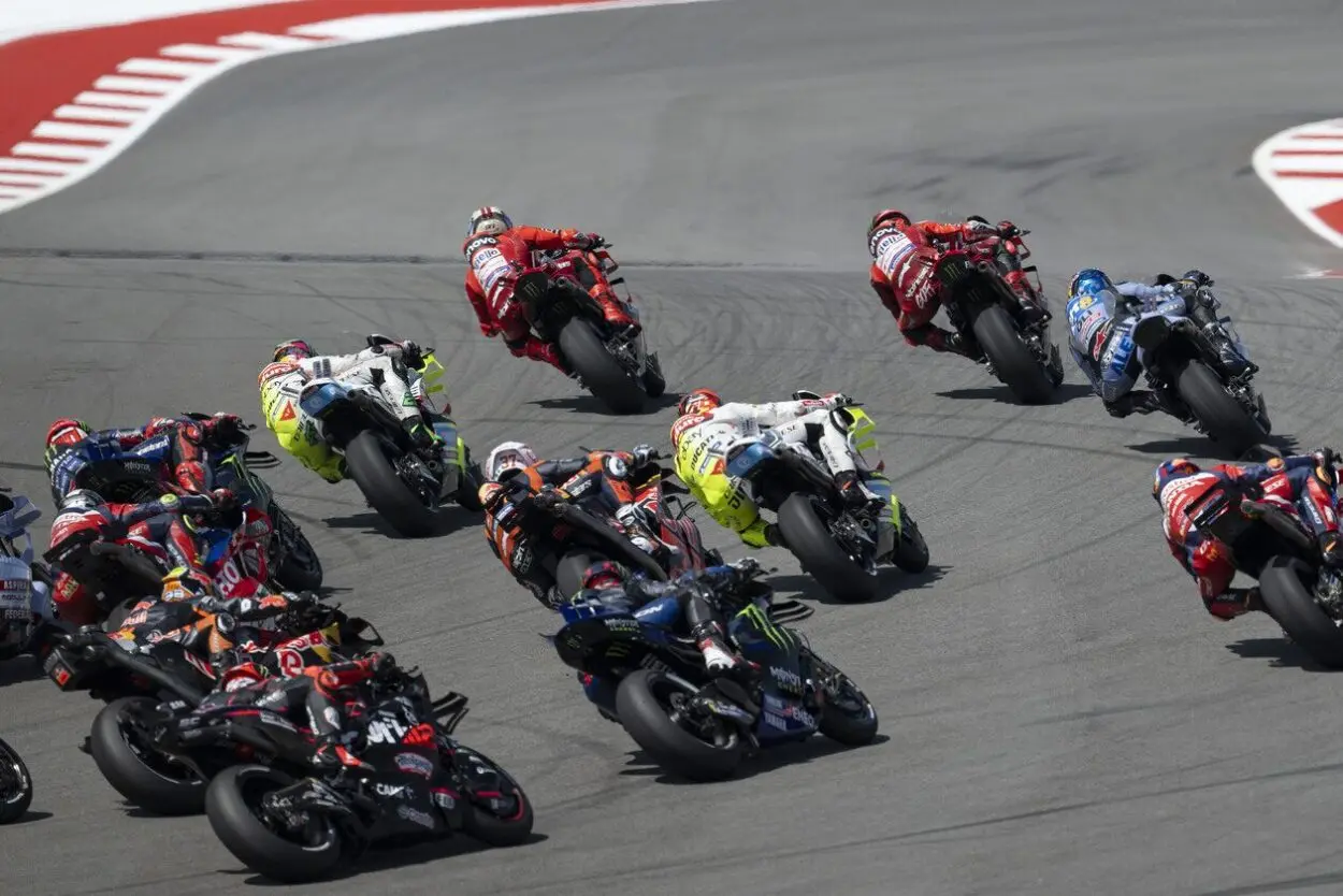 MotoGP | Modifiche regolamentari: permessi i test ai piloti rientranti da infortunio, riviste le penalità per violazione delle procedure di partenza
