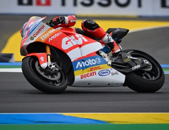 MotoE | GP Francia 2025, Gara 2: Mattia Casadei vince a Le Mans una corsa ad eliminazione