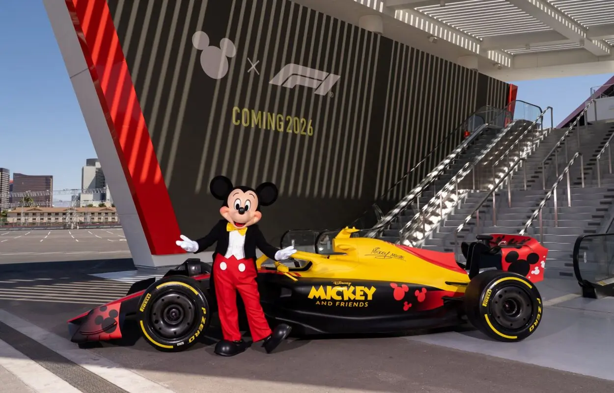 F1 | Anche Topolino sale sul carro di Liberty Media: accordo tra Disney e F1 dal 2026