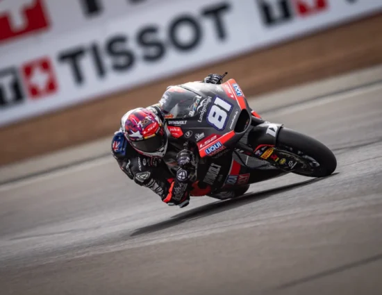 Moto2 | GP Gran Bretagna 2025, gara: Senna Agius vince d’astuzia la sua prima gara di categoria. González a terra con Baltus