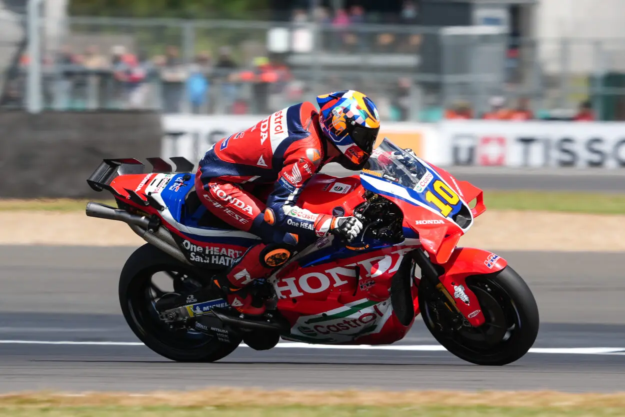 MotoGP | Caduta per Luca Marini durante un test per la 8 Ore di Suzuka, numerose lesioni riportate