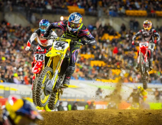 Supercross | Un nuovo incidente ferma Ken Roczen: strappo al legamento della caviglia destra